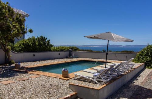 Westcliff House | 38 on Westcliff