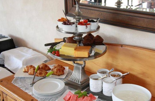 Jeffreys Bay Bed & Breakfast | 380 m² Bed and breakfast ∙ 5 bedrooms ∙ 127 guests