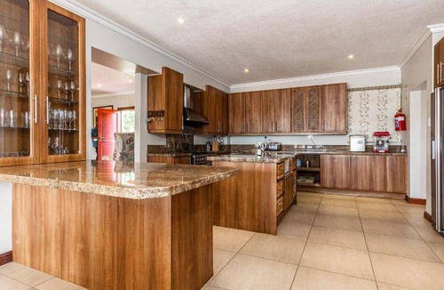 Leeupoort Villa | 380 m² Villa ∙ 5 bedrooms ∙ 12 guests