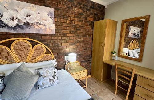 Tsantsabane Bed & Breakfast | 39 Shone GH