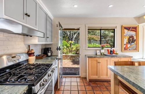 Golden Rectangle House | 3991 Crane House Carmel - Walk to Town and Beach