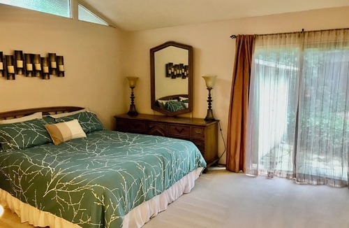 Sunnyvale West House | 3BD/2BA Single-Family House w/AC, Courtyard & Fenced Backyard for extended stays