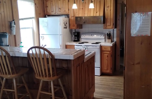 Seaside House | 3BR/2Bath HOT TUB, Classic Beach House Front and Back Decks 1/2 Block to the Bea