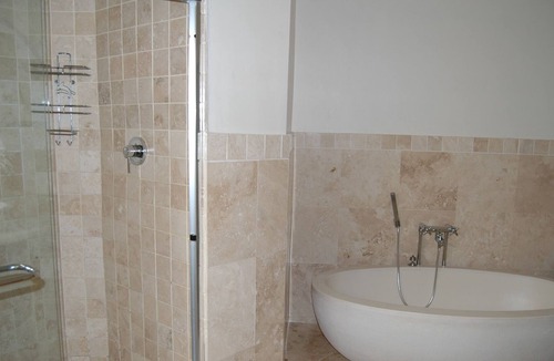 Gonubie House | 4 - 6 bedroom Home in Gonubie