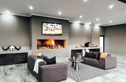 Sol Plaatjie Bed & Breakfast | 4 Aces Outfitters Lodge