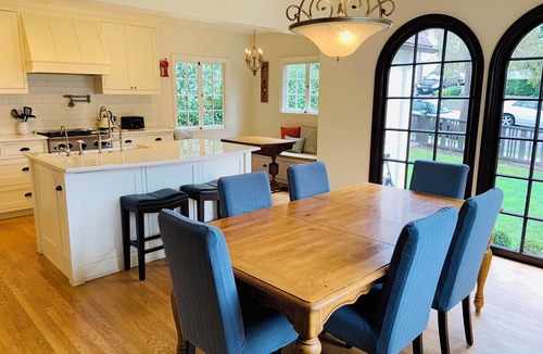 Easton Addition House | 4-bedroom house in Burlingame - perfect for your getaway.