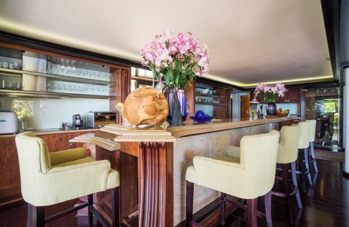 Hout Bay House | 4-bedroom house in beautiful Llandudno, CapeTown GLORIOUS VIEWS OF THE ATLANTIC