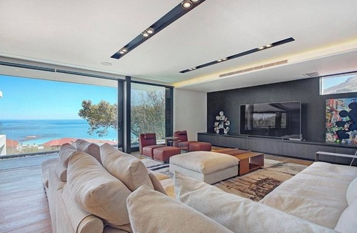 Camps Bay House | 4-bedroom house in lovely Cape Town with WiFi, AC