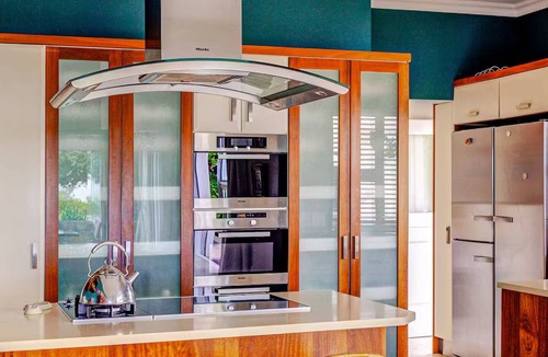 Hermanus House | 4-bedroom house overlooking the sea on the cliff path in Hermanus