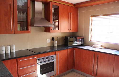 Greater Johannesburg Metropolitan Area Villa | 4 bedroom houses, Topaz Cove Luxury Villas, on a Secure Estate Generator back-up