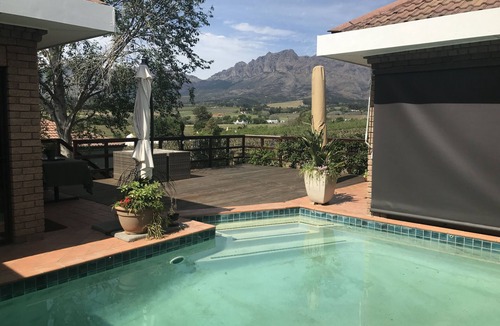 Drakenstein House | 4 beds 3 baths with pool,the heart of the Cape Winelands 4 bedrooms 3 bathroom