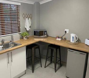 Langenhoven Park Apartment | 40 m² Apartment ∙ 4 guests