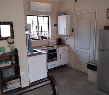 Marloth Park Apartment | 40 m² Apartment ∙ 1 bedroom ∙ 2 guests
