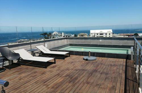Hermanus City-Centre Apartment | 40 m² Apartment ∙ 1 bedroom ∙ 2 guests