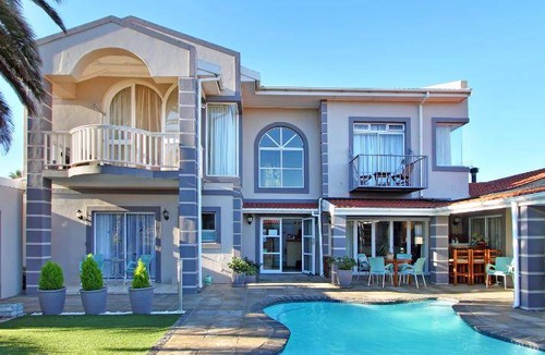 Sunset Beach Bed & Breakfast | 40 m² Bed and breakfast ∙ 127 guests