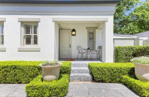 Alphen House | 400 m² House ∙ 4 bedrooms ∙ 8 guests