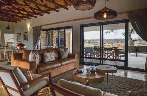 Buffelspruit Villa | 400 m² Villa ∙ 4 bedrooms ∙ 8 guests