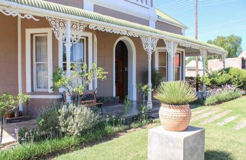 Calvinia Bed & Breakfast | 41 m² Bed and breakfast ∙ 2 bedrooms ∙ 5 guests