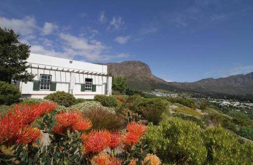 Franschhoek Resort | 420 m² Resort ∙ 4 bedrooms ∙ 8 guests
