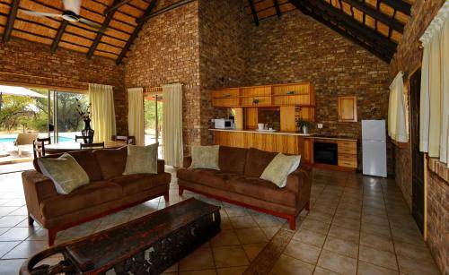 Hoedspruit Cabin | 45 m² Lodge ∙ 2 bedrooms ∙ 127 guests