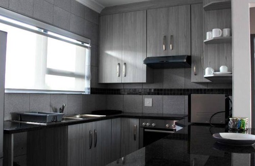 Boksburg Apartment | 45 m² Serviced apartment ∙ 2 bedrooms ∙ 4 guests