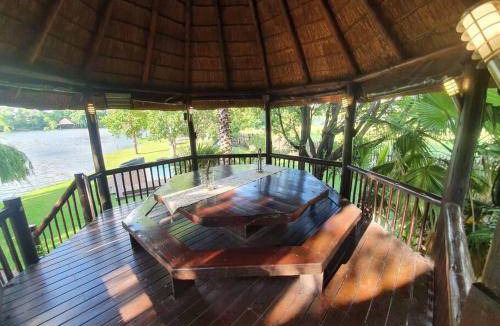 Sasolburg House | 450 m² House ∙ 4 bedrooms ∙ 11 guests