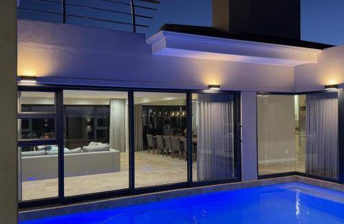 Sunset Beach Villa | 453 m² Villa ∙ 3 bedrooms ∙ 6 guests