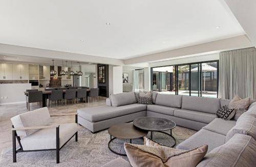 Sunset Beach Villa | 453 m² Villa ∙ 3 bedrooms ∙ 6 guests