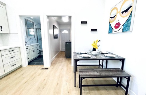 Downtown San Jose House | 456A San Jose Downtown Spacious 1br Home/Parking/WIFI