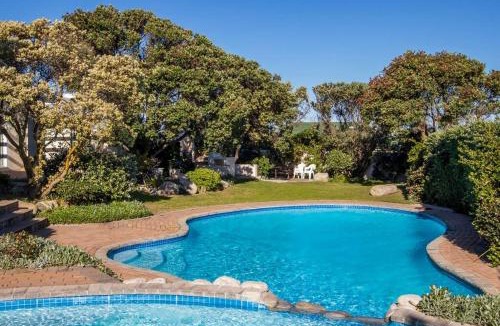Westcliff Apartment | 47 Whale Rock Estate