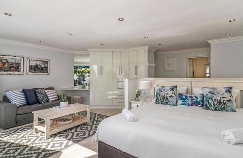 Knysna Bed & Breakfast | 48 m² Bed and breakfast ∙ 5 guests