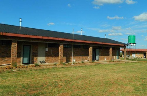 Msukaligwa House | 49 m² Farmhouse ∙ 4 guests