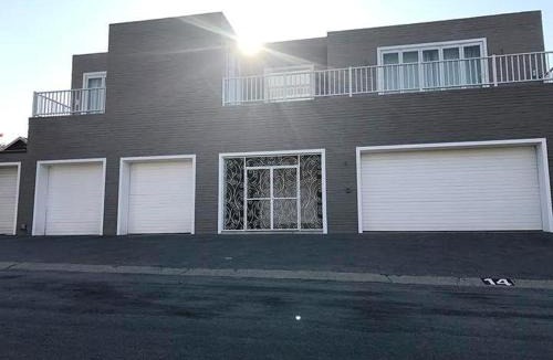 Greater Johannesburg Metropolitan Area House | 4Tress Guesthouse