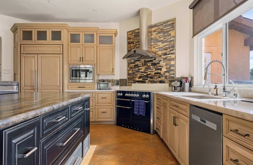 Freestone Villa | 5 Acre Villa Retreat w/Vineyard, Pool, & Spa