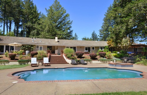 Healdsburg House | 5 BEDROOM, 6.5 BATH LUXURY HOME ON 3+ ACRES, 5 MIN TO SQUARE