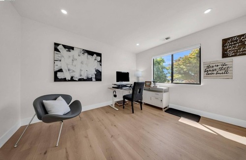Warm Springs District House | 5-bedroom house in a friendly neighborhood
