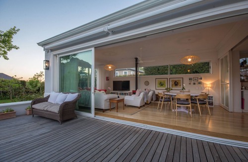 Claremont House | 5 Bedroom modern home with spectacular Table Mountain views, pool in Claremont