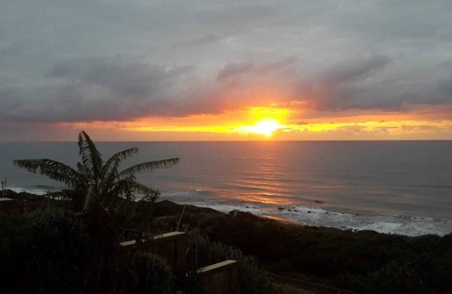Kingsborough Apartment | 5 minutes walk or drive to the nearest beach - warm Indian Ocean -