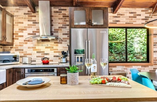 Monte Rio House | 5-STAR GUERNEVILLE/Serene Redwood Retreat! HOT TUB~Redwood Hollow