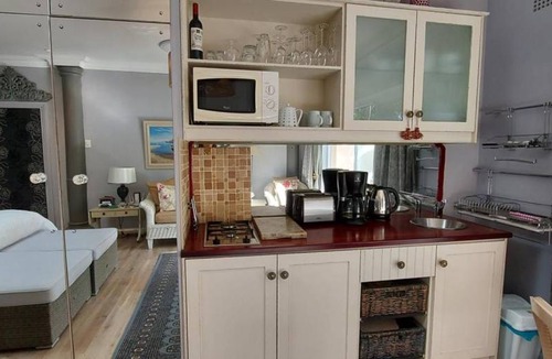 Somerset West Apartment | 50 m² Apartment ∙ 1 bedroom ∙ 2 guests
