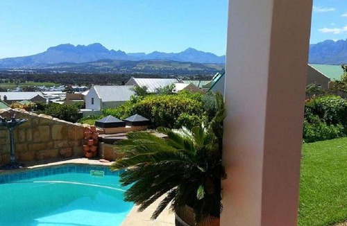 Gordon's Bay Bed & Breakfast | 50 m² Bed and breakfast ∙ 127 guests