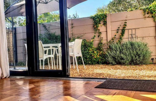 Stellenbosch Bed & Breakfast | 50 m² Bed and breakfast ∙ 4 guests