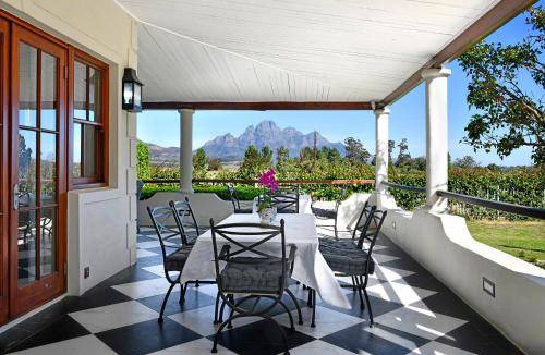 Franschhoek Bed & Breakfast | 50 m² Bed and breakfast ∙ 6 bedrooms ∙ 2 guests