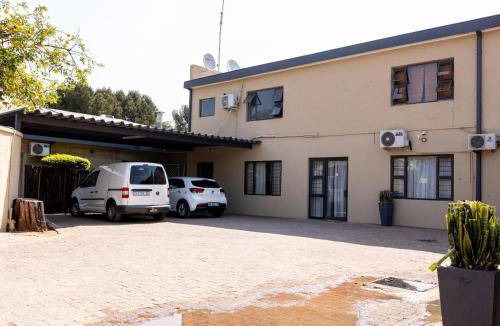 Mahikeng Bed & Breakfast | 50 m² Bed and breakfast ∙ 4 guests