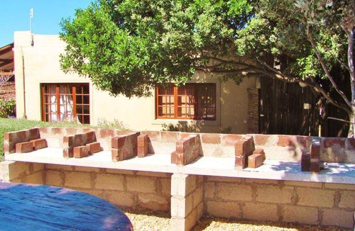Gansbaai Cabin | 50 m² Lodge ∙ 2 bedrooms ∙ 4 guests