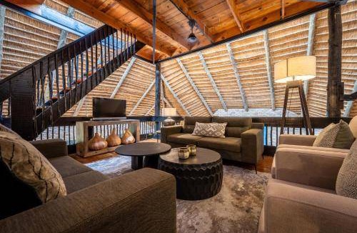 Thorny Bush Game Reserve Cabin | 50 m² Lodge ∙ 4 guests