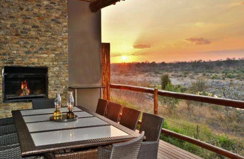 Hectorspruit Hotel | 500 m² Hotel ∙ 4 bedrooms ∙ 10 guests