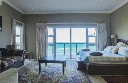 Tinley Manor House | 500 m² House ∙ 7 bedrooms ∙ 14 guests