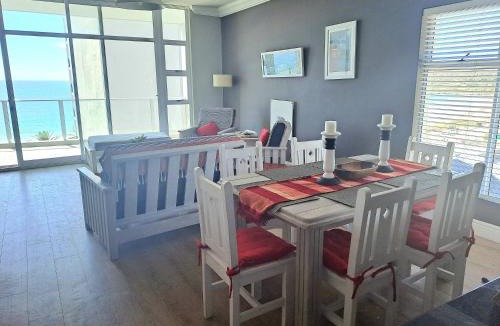Mossel Bay Apartment | 501 Beach Club