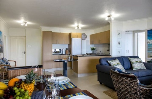 Illovo Beach Apartment | 51 La Mer - Stunning sea, beach & coastline view.